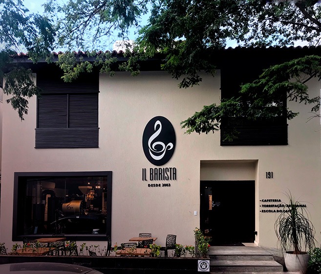 Descubra como a Il Barista transformou o café em experiência sensorial e branding afetivo — um case inspirador para pequenos negócios.